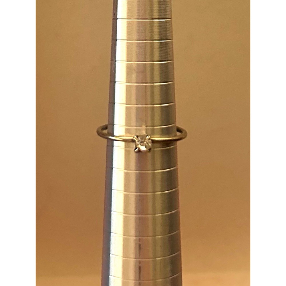 Silver Tone Metal Band Ring Round Shape Size 8